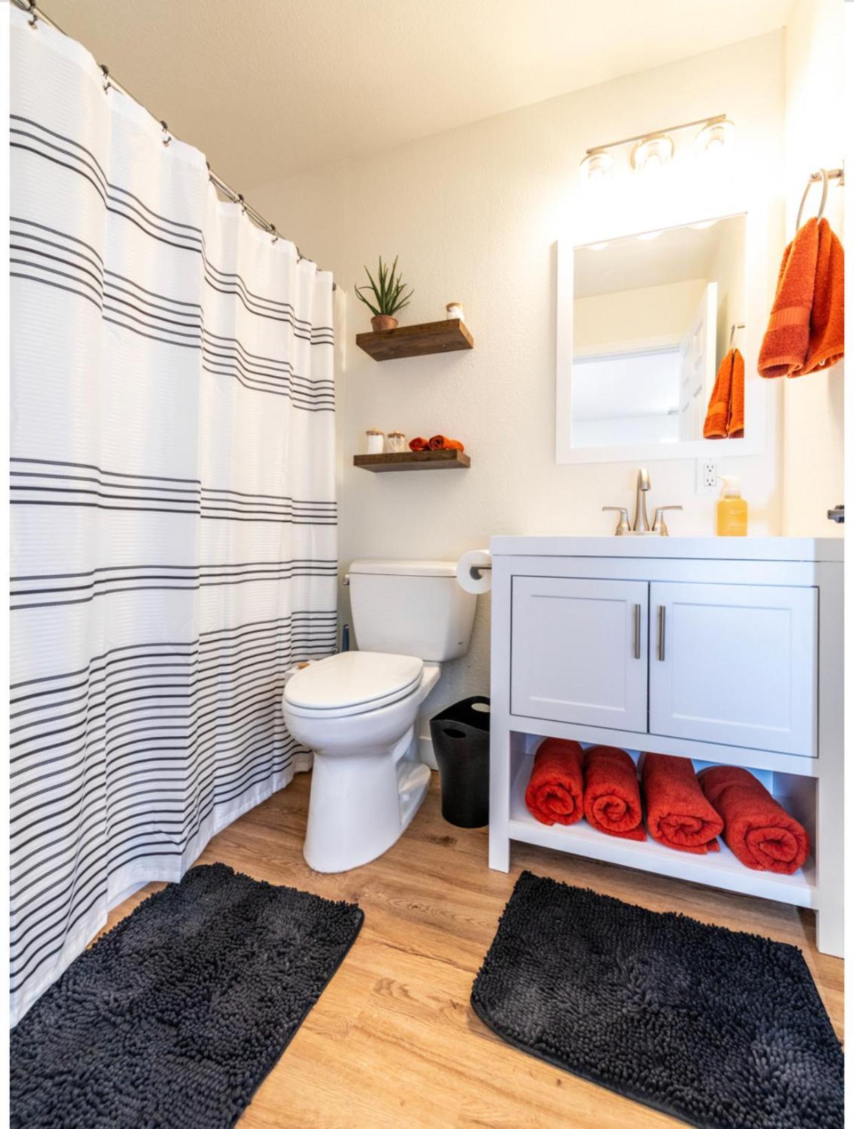 Newly Remodeled Family Friendly Holiday home